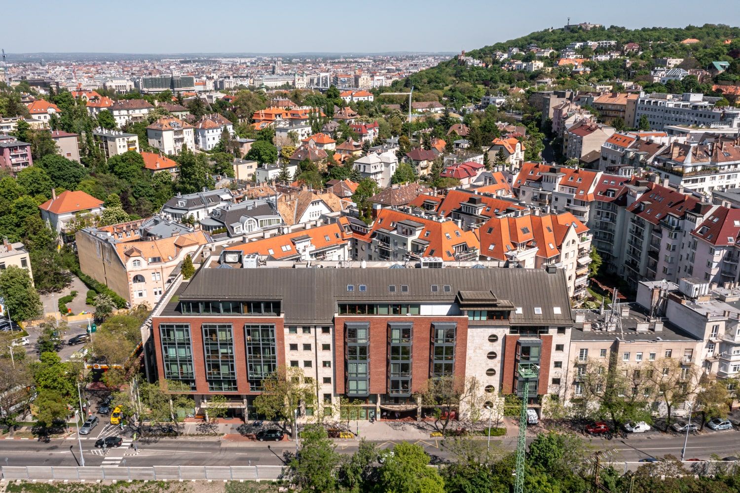 zsoltudvar-irodahaz-iroda-kiado-buda-019